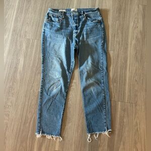 Universal Thread Women's Ankle Cropped Jeans in Medium Blue with Raw Hem